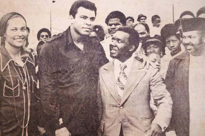 Muhammad Ali and former Bahamian PM Sir Lynden on a visit to the Bahamas.