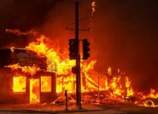 JUNKYARD FIRE IN GRAND BAHAMA, NO THREAT TO SURROUNDINGS
